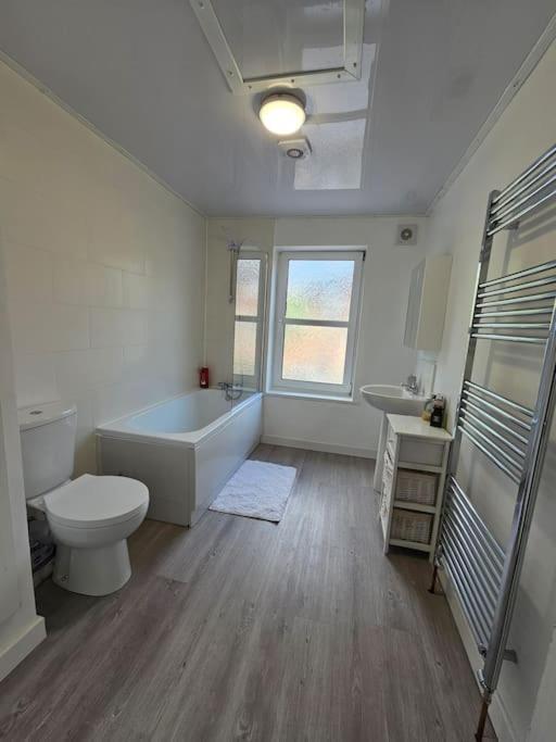Willa Convenient 3 Bed, Pr1 Near Uclan N Train Station Preston  Zewnętrze zdjęcie