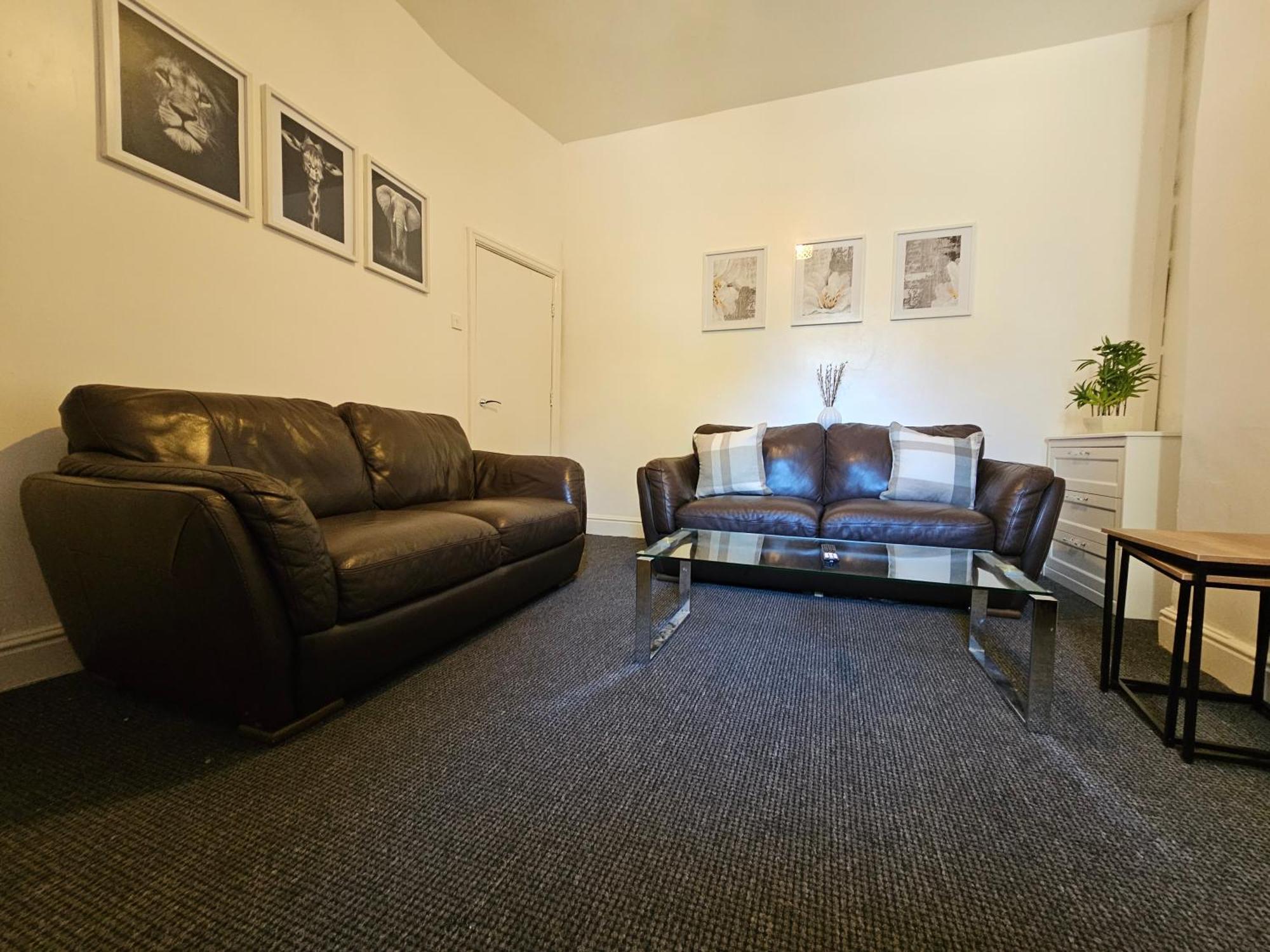 Willa Convenient 3 Bed, Pr1 Near Uclan N Train Station Preston  Zewnętrze zdjęcie